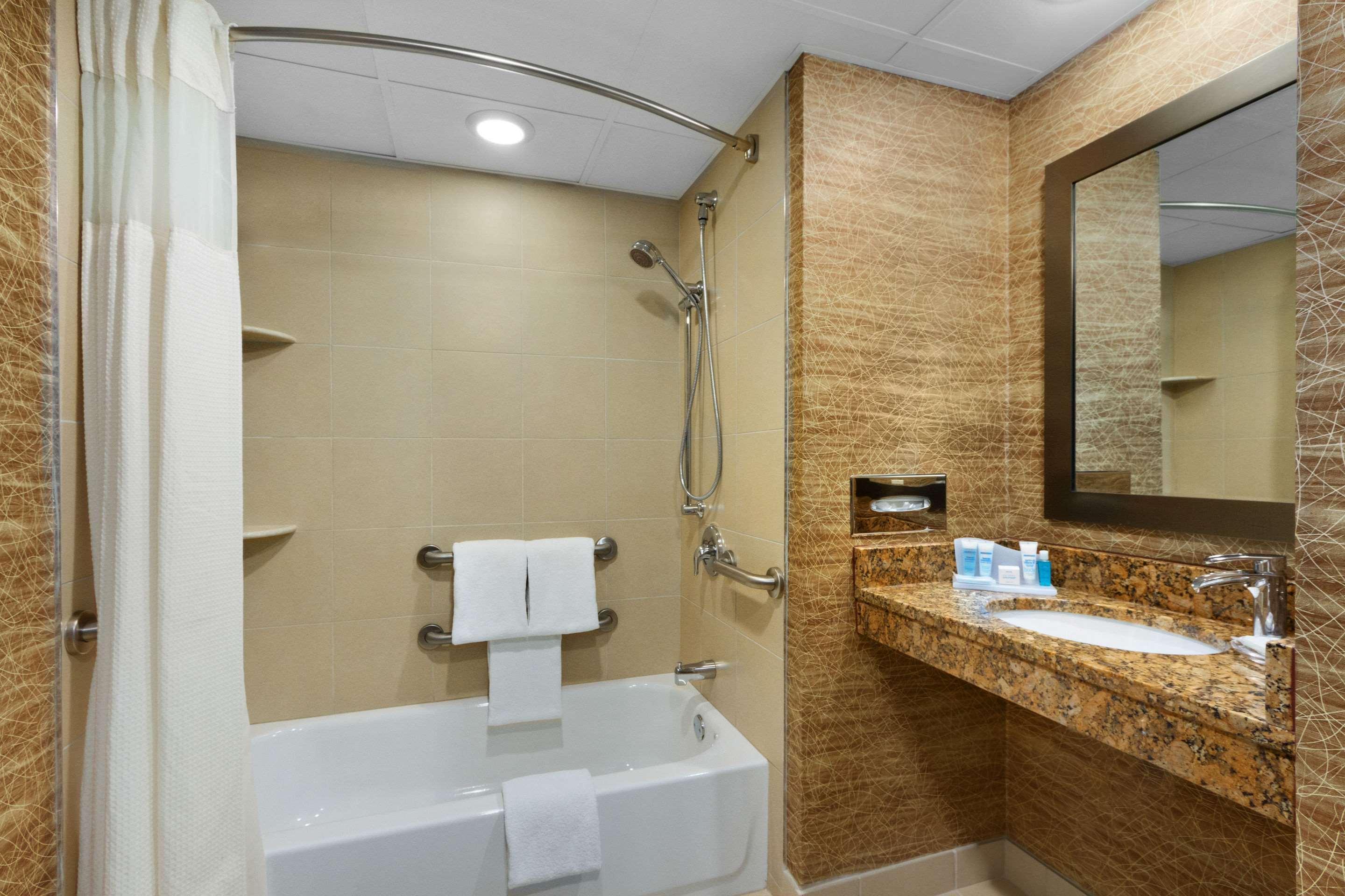 Comfort Inn&Suites Glen Mills - Concordville Eksteriør bilde